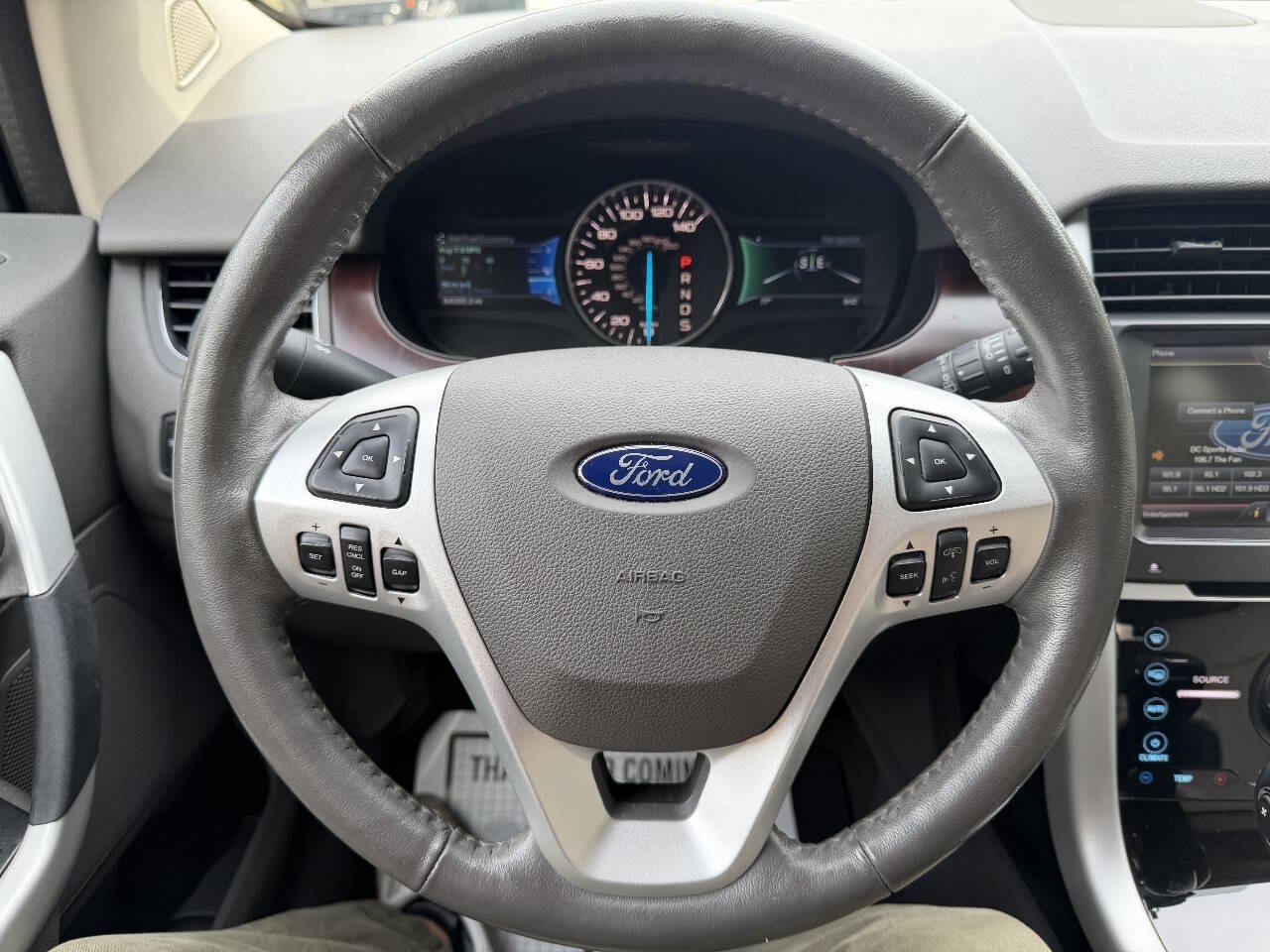Used 2014 Ford Edge Limited w/ Equipment Group 302A AWD/4WD image 13