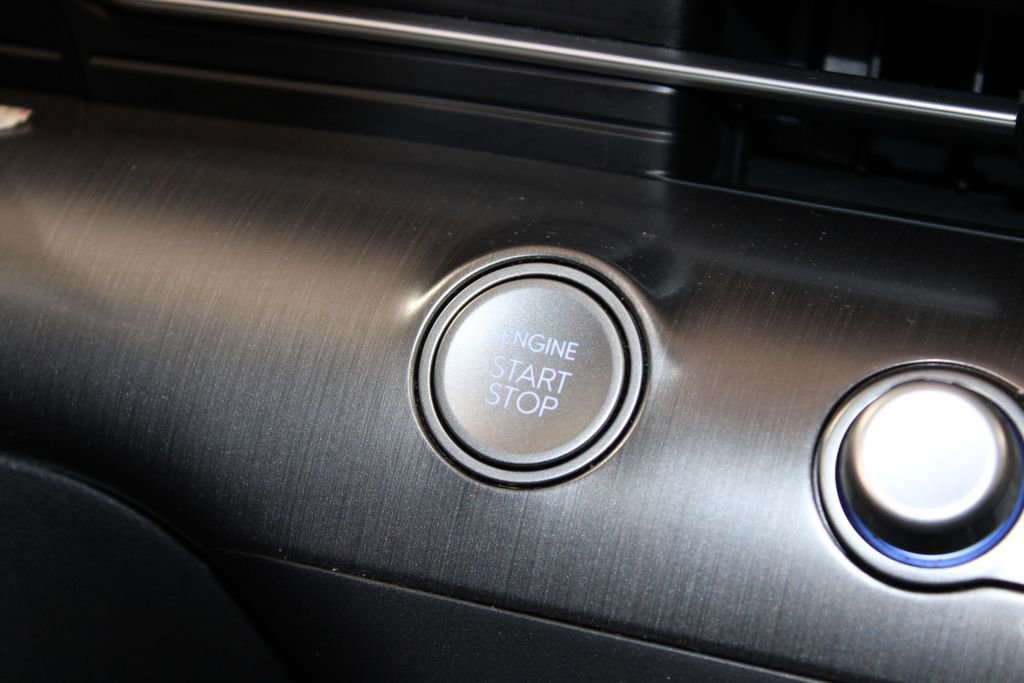 Used 2024 Hyundai Kona SEL image 40