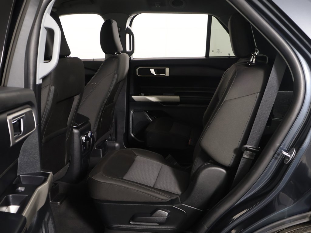Used 2022 Ford Explorer XLT image 29