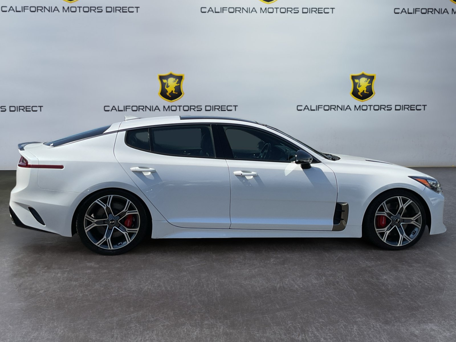 Used 2020 Kia Stinger GT1 RWD image 4