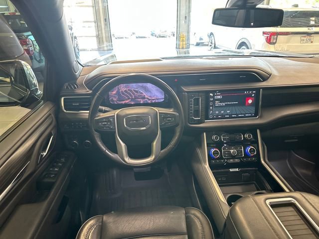 Used 2022 GMC Yukon XL Denali AWD/4WD image 2