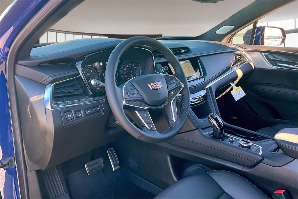 New 2026 Cadillac XT5 Sportv w/ LPO, Floor Liner Package image 6