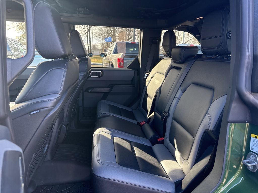 Used 2024 Ford Bronco Black Diamond image 16