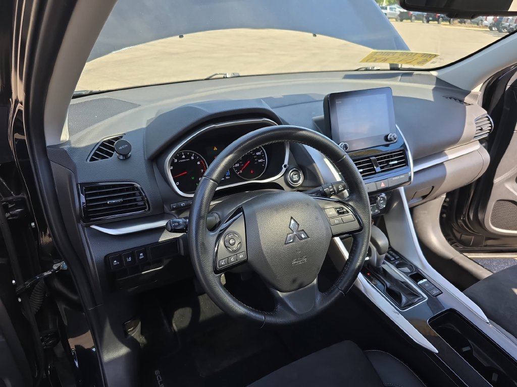 Used 2022 Mitsubishi Eclipse Cross SE FWD image 16