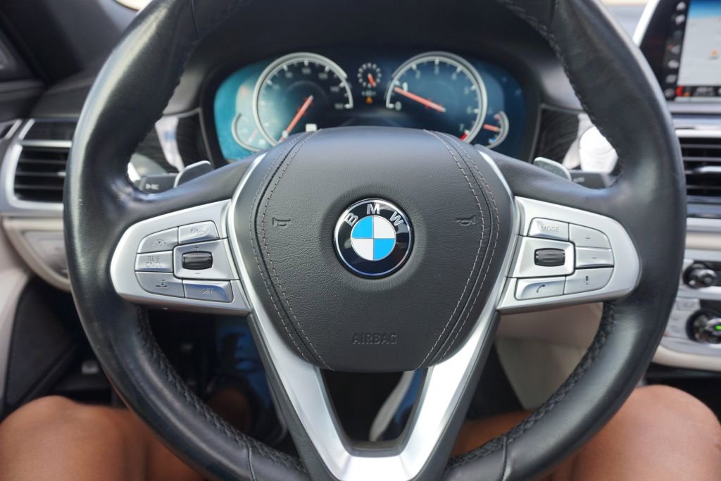 Used 2019 BMW 750i w/ Executive Package image 36