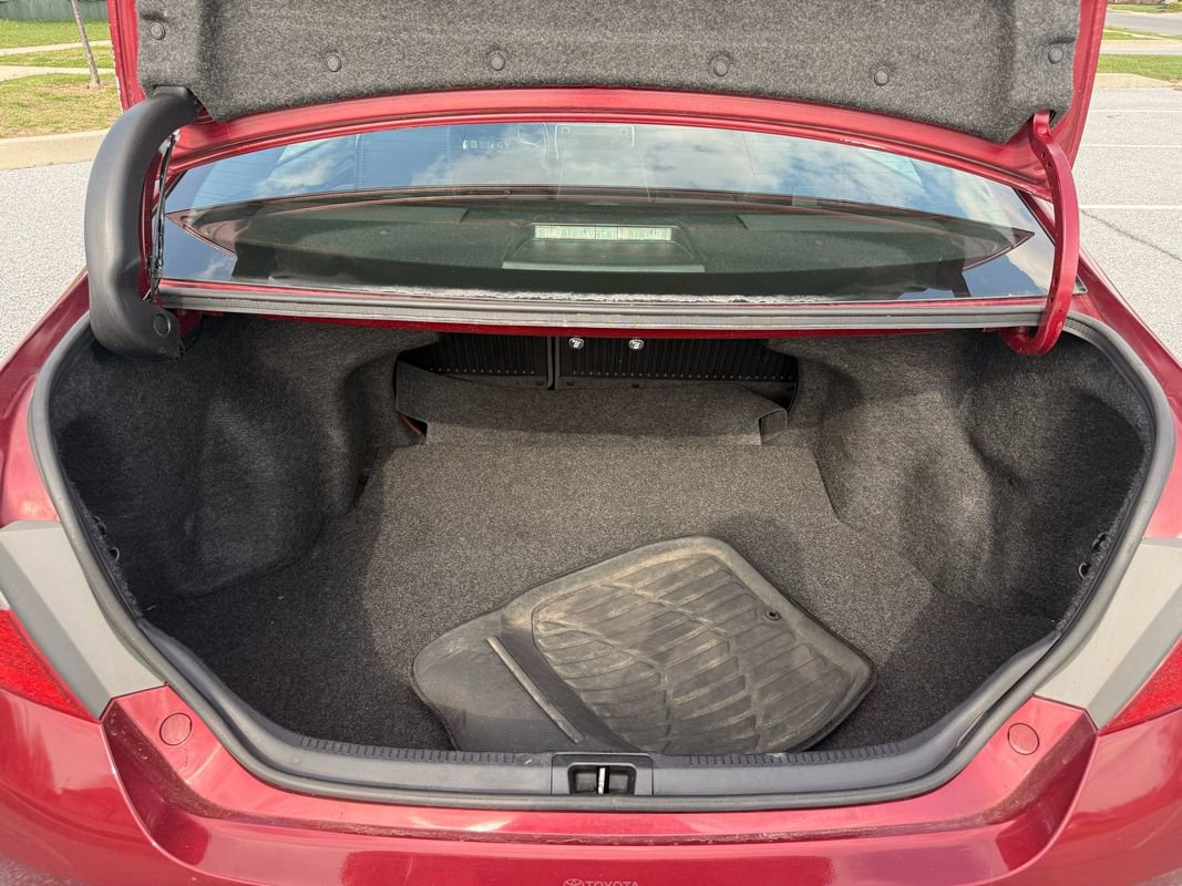 Used 2016 Toyota Camry SE image 12