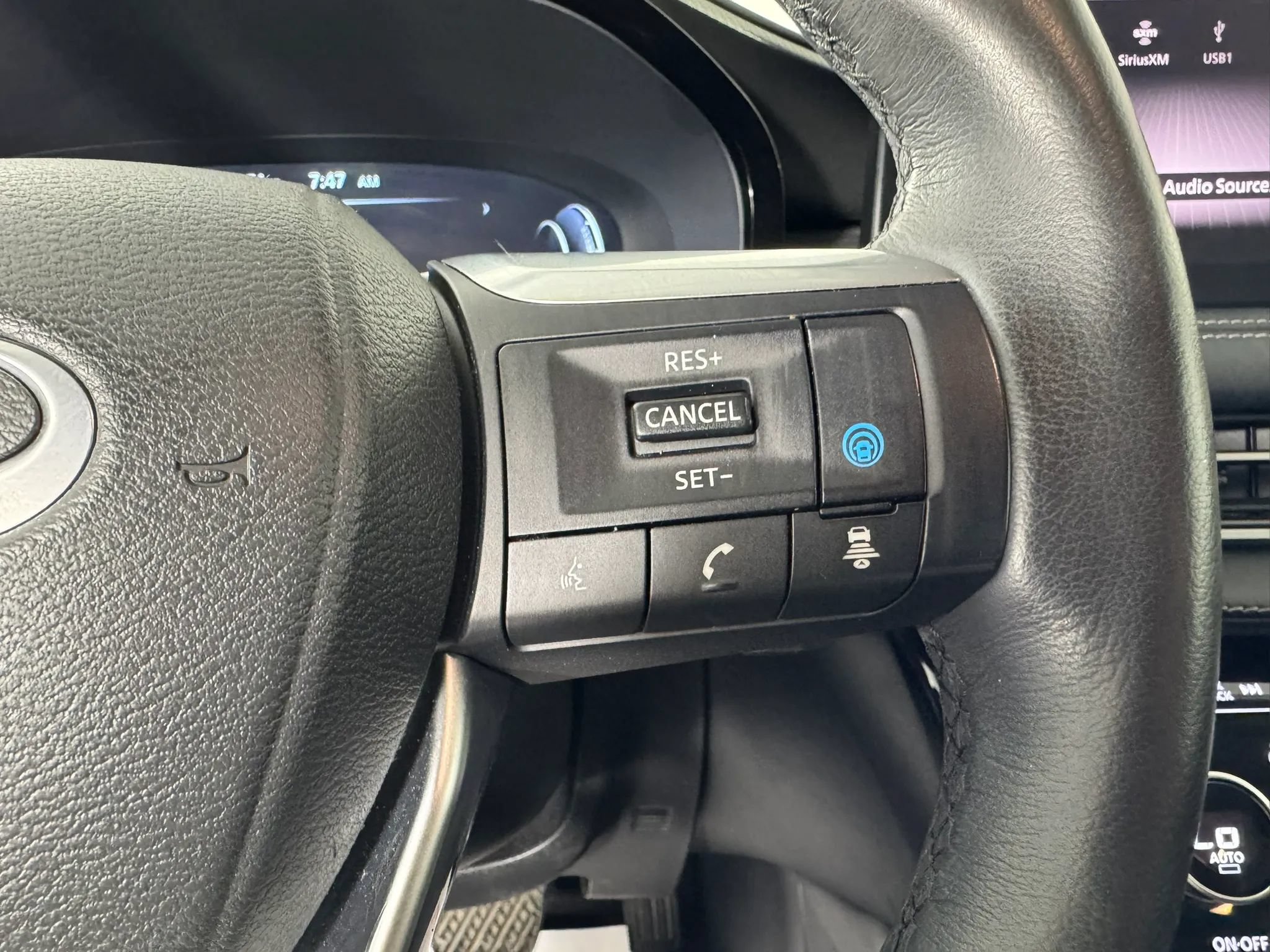 Used 2024 INFINITI QX60 Luxe AWD/4WD image 16