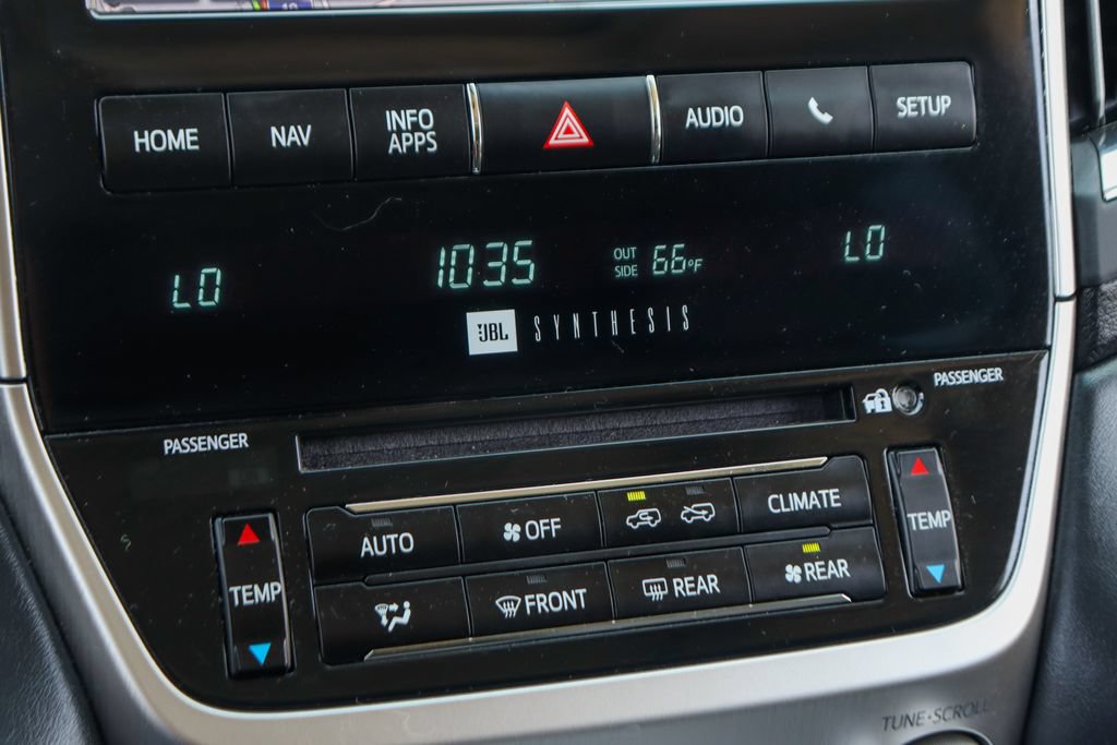 Used 2018 Toyota Land Cruiser AWD/4WD image 34