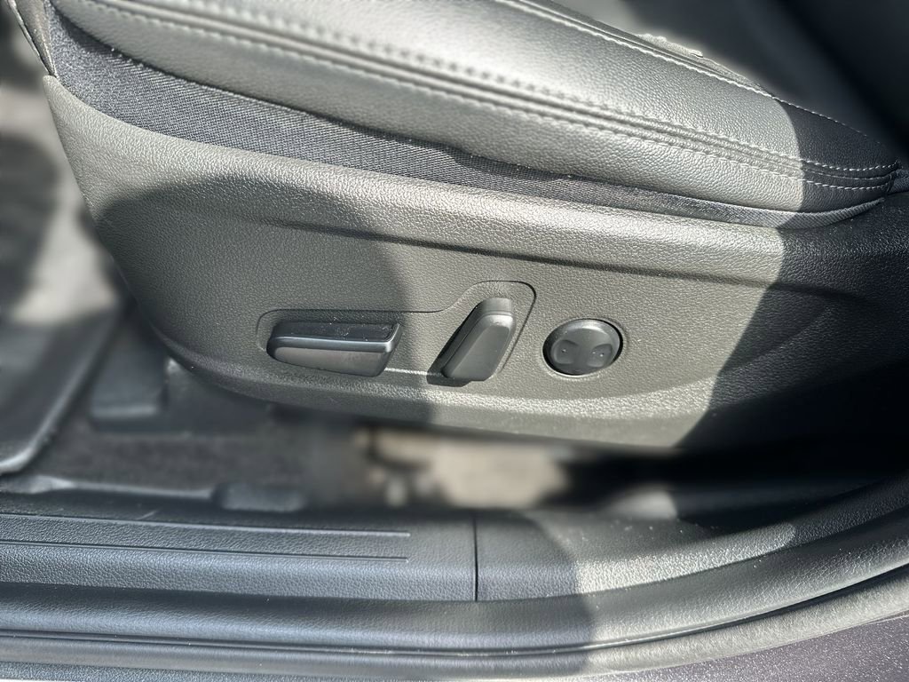 Used 2023 Hyundai Santa Fe SEL Premium image 15