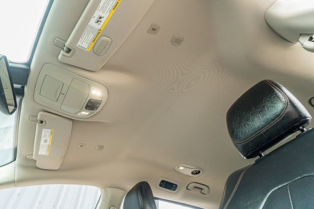 Used 2019 Chrysler Pacifica Touring-L image 21