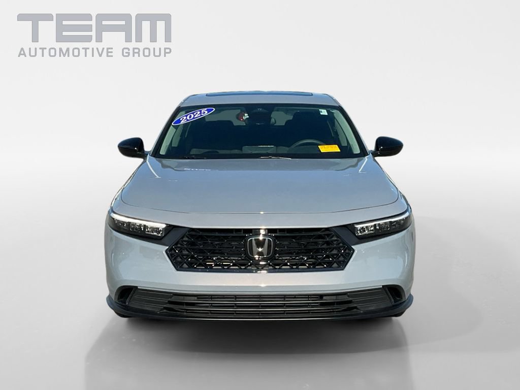 Used 2025 Honda Accord SE image 2