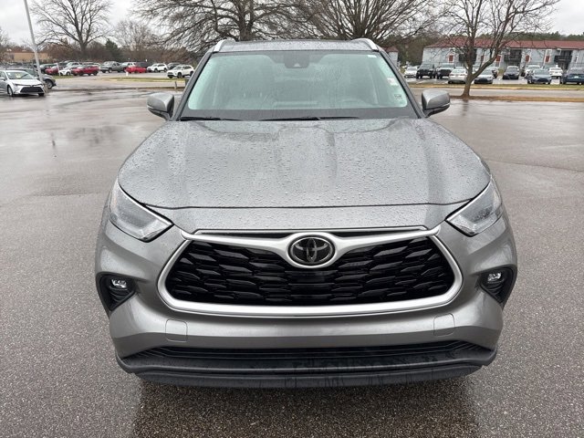Used 2025 Toyota Highlander XLE image 8