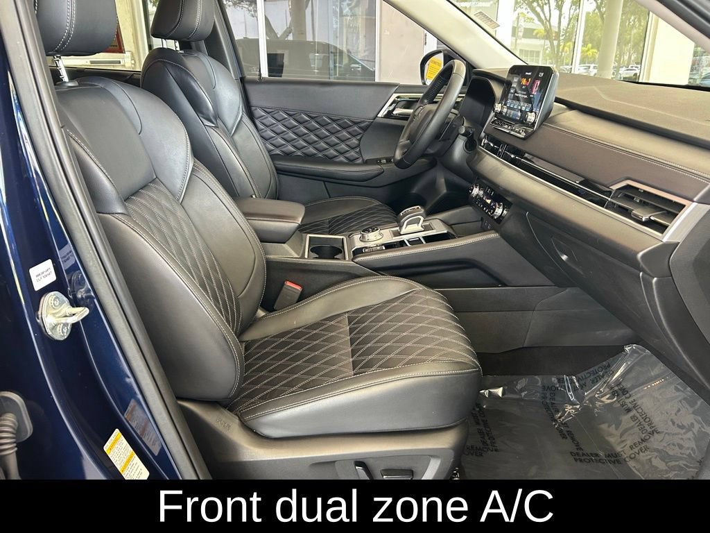 Used 2024 Mitsubishi Outlander SEL Black Edition FWD image 22