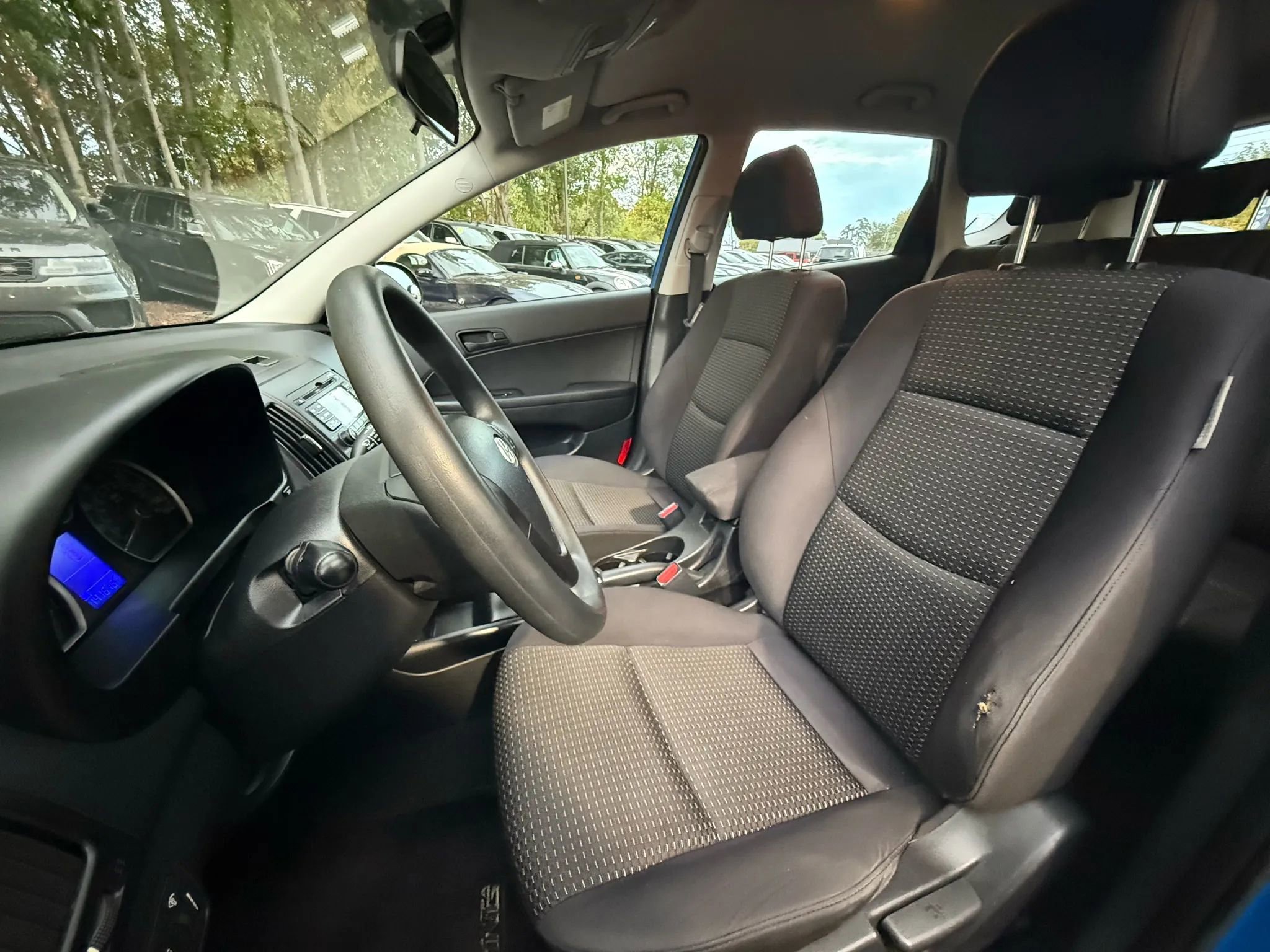 Used 2010 Hyundai Elantra GLS image 11