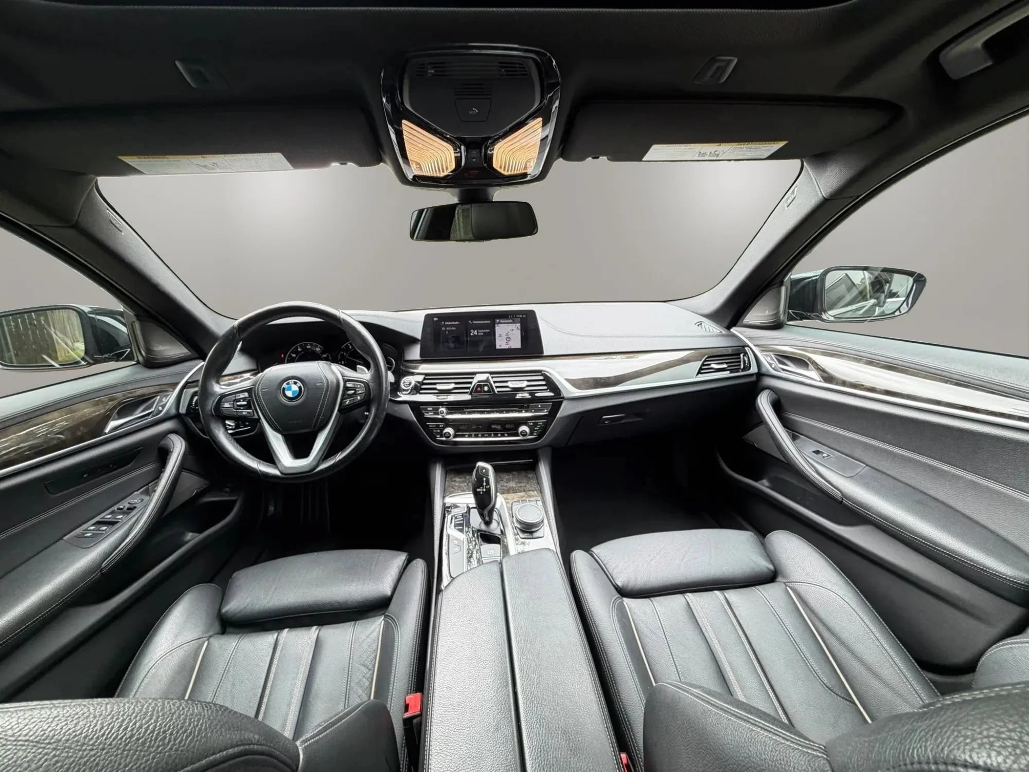 Used 2017 BMW 530i w/ Premium Package RWD image 15