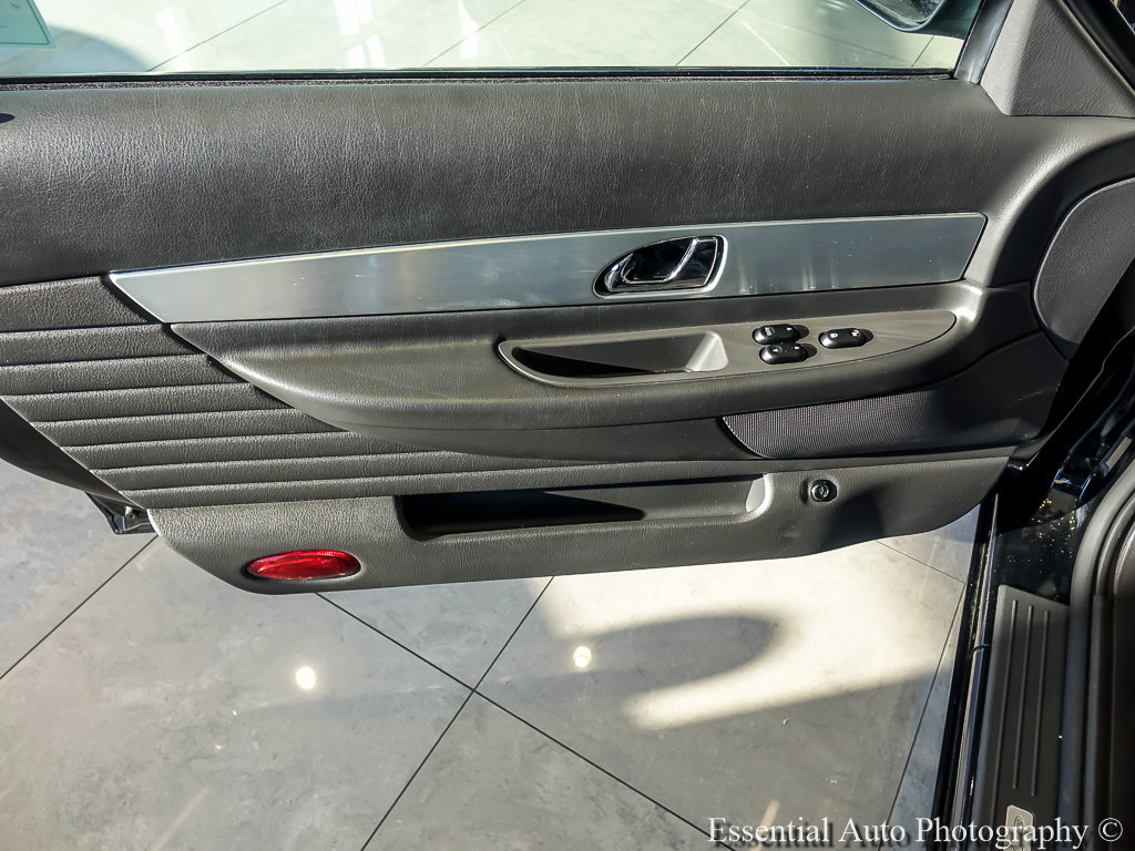 Used 2002 Ford Thunderbird RWD image 16