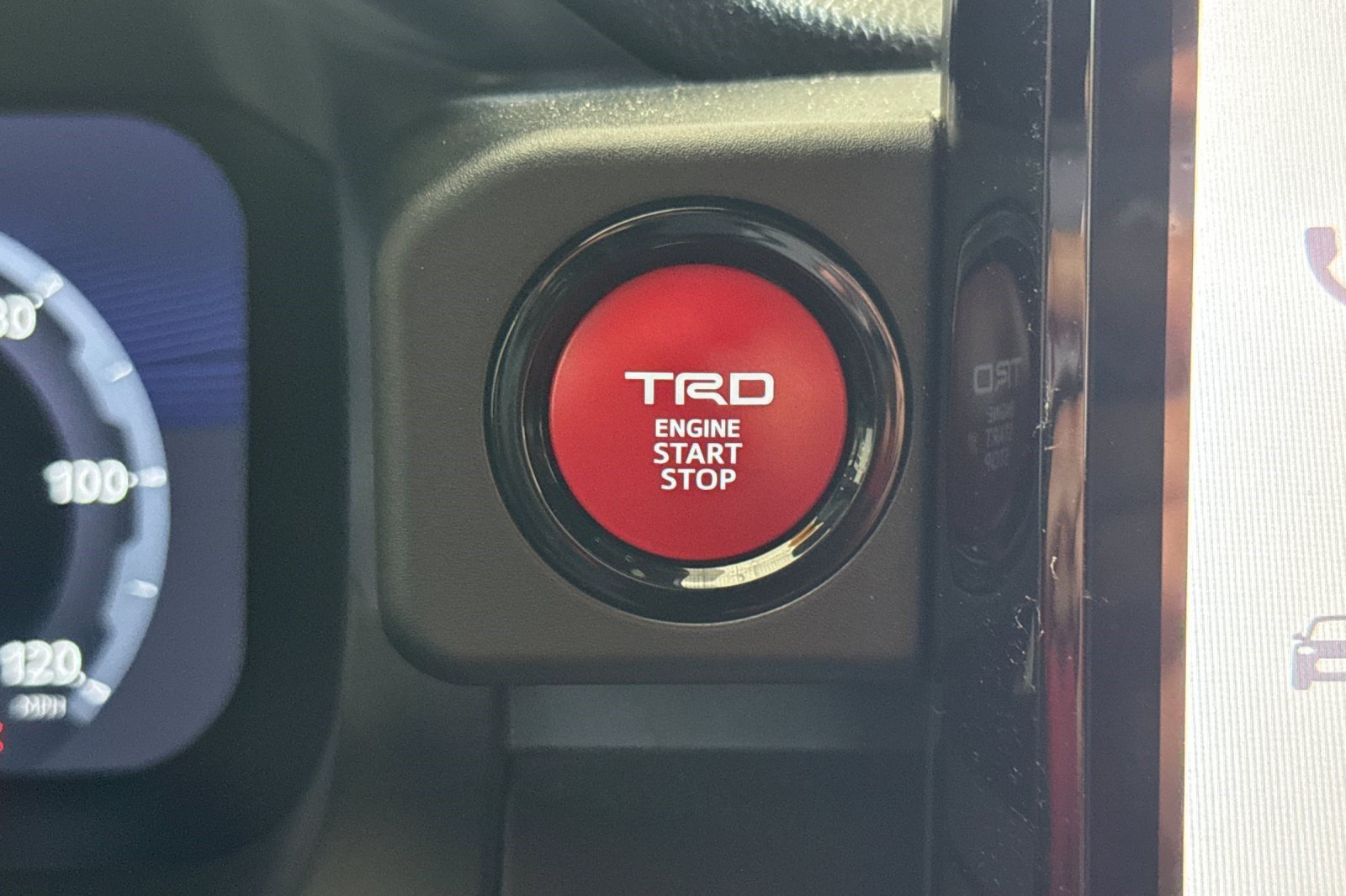 Used 2024 Toyota Tacoma TRD Sport w/ TRD Sport Upgrade Package RWD image 28