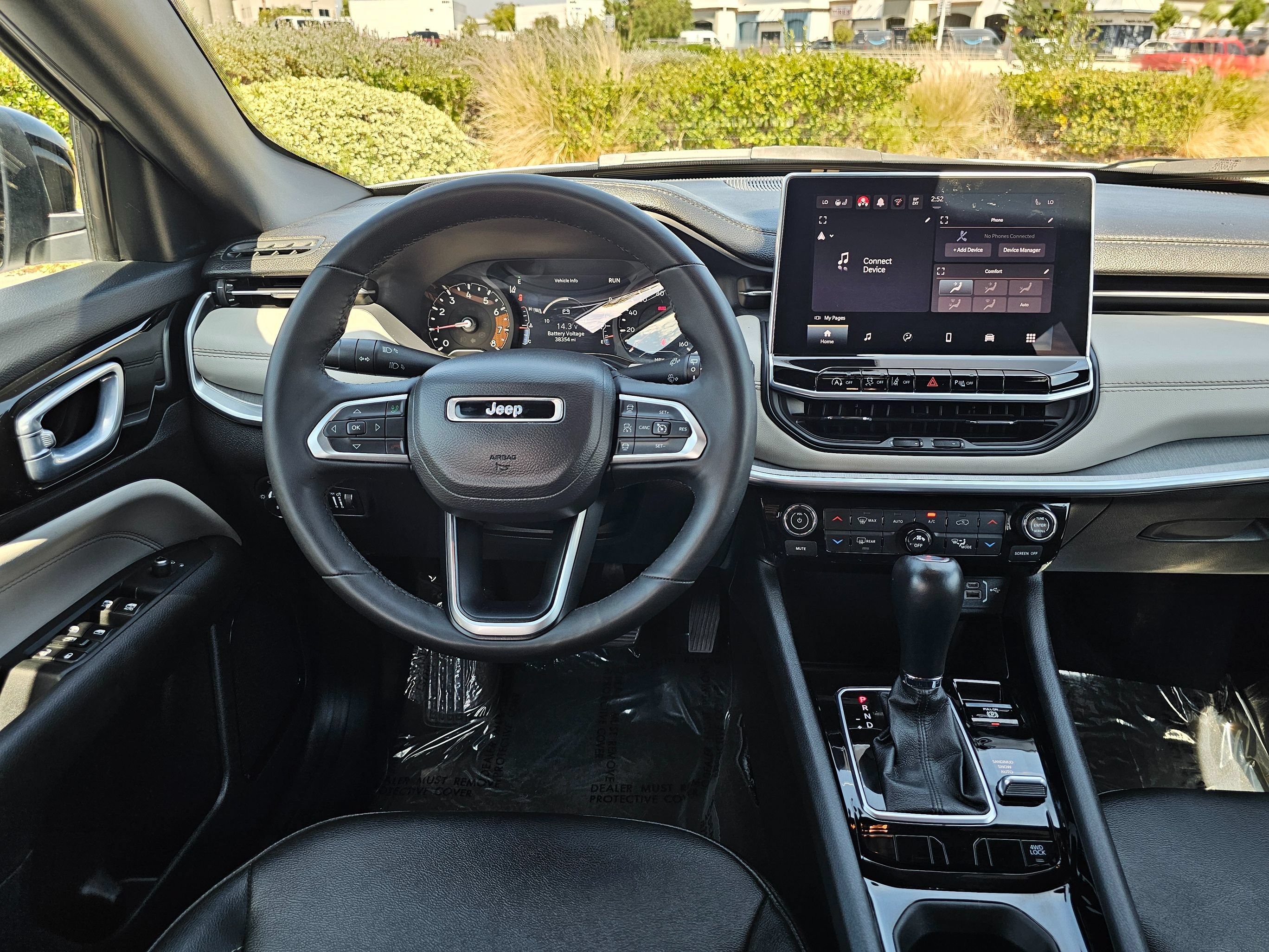 Used 2025 Jeep Compass Limited AWD/4WD image 22