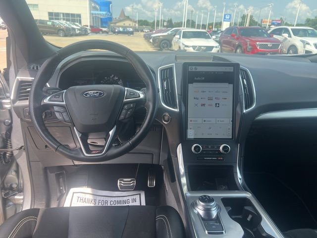 Used 2023 Ford Edge ST image 22