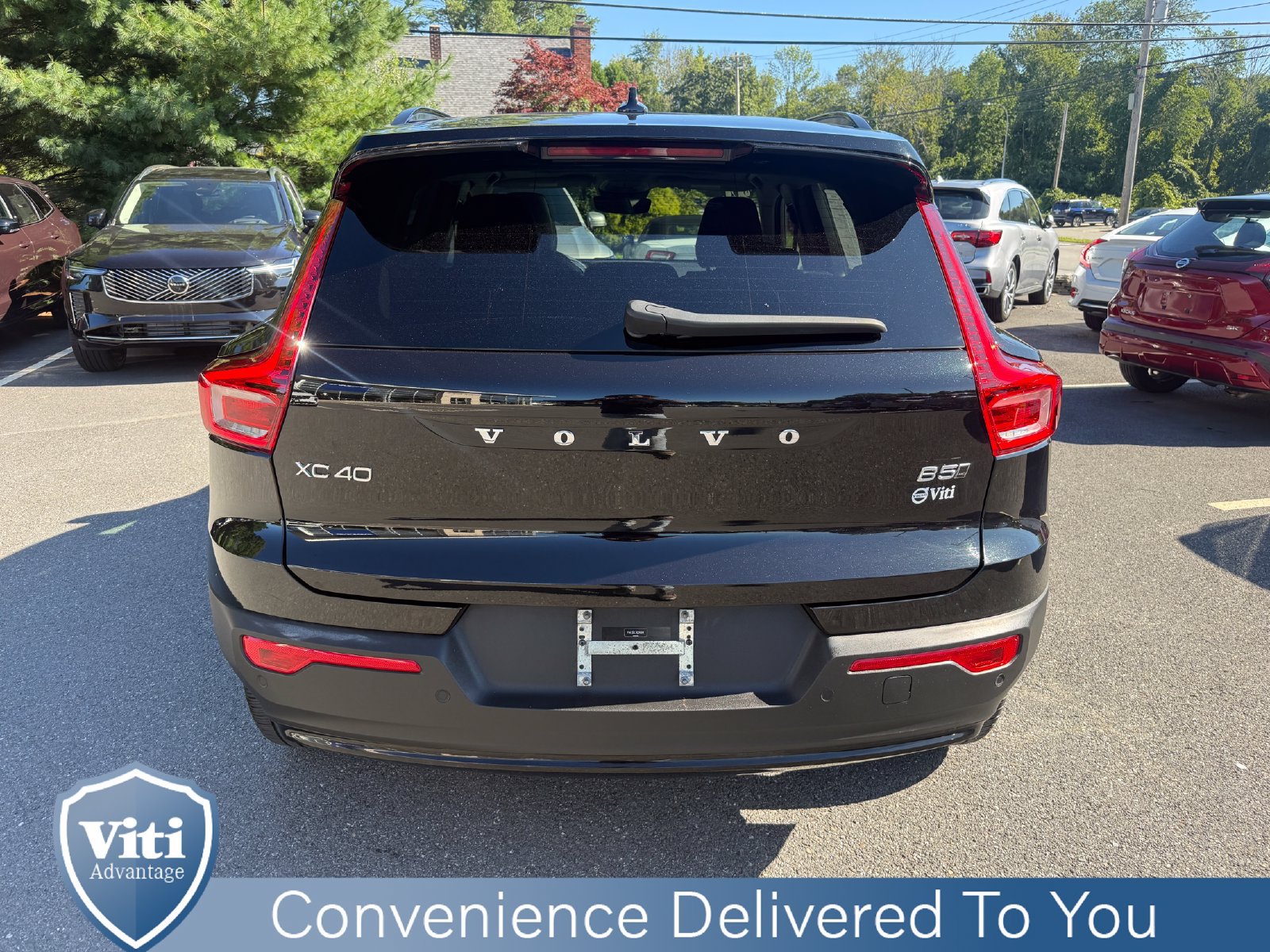 Certified 2024 Volvo XC40 B5 Plus w/ Protection Package Premier AWD/4WD image 7