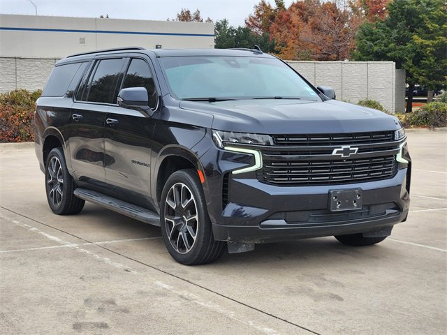 Used 2021 Chevrolet Suburban RST w/ Luxury Package image 3
