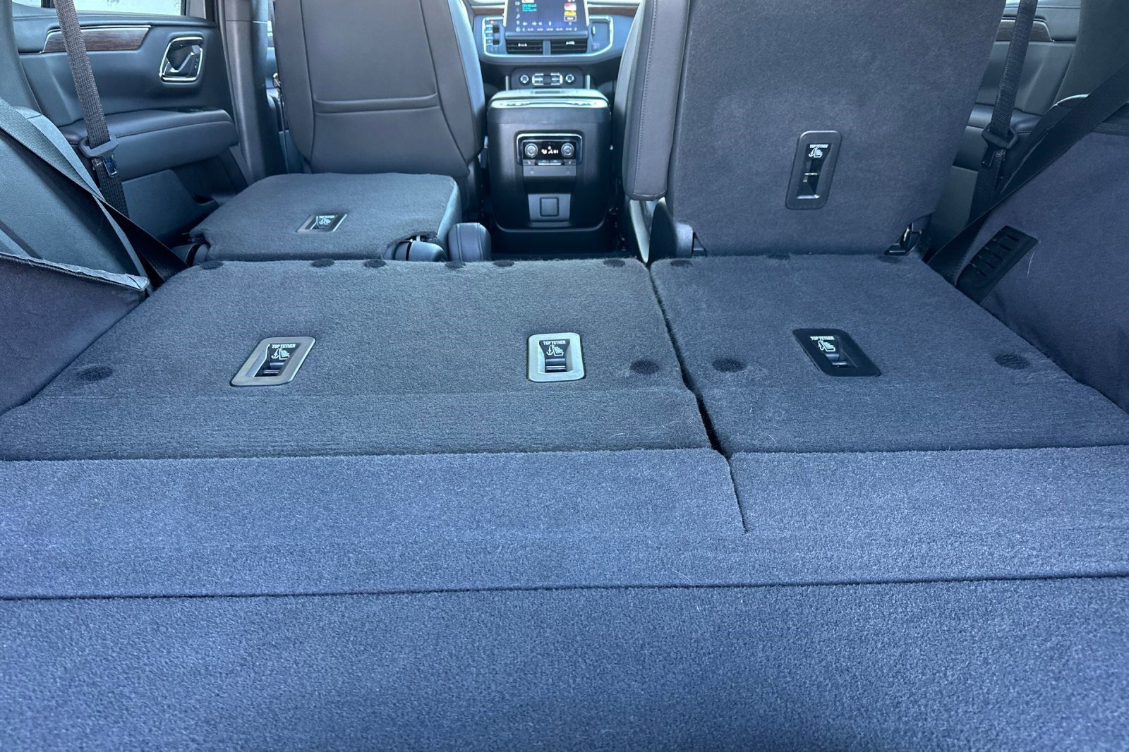 Used 2023 Chevrolet Tahoe High Country image 34