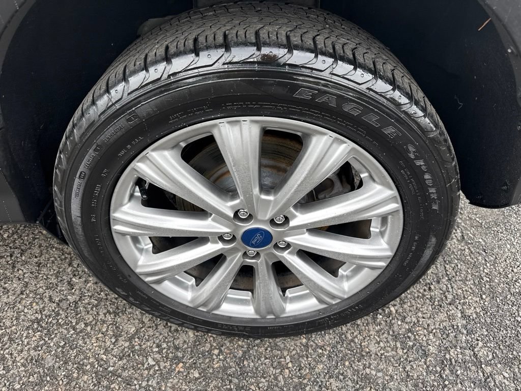 Used 2017 Ford Escape Titanium AWD/4WD image 9