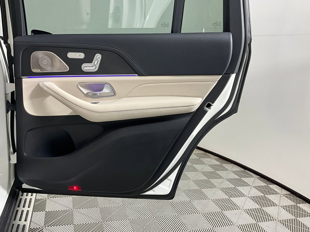 Used 2023 Mercedes-Benz GLS 63 AMG 4MATIC image 25