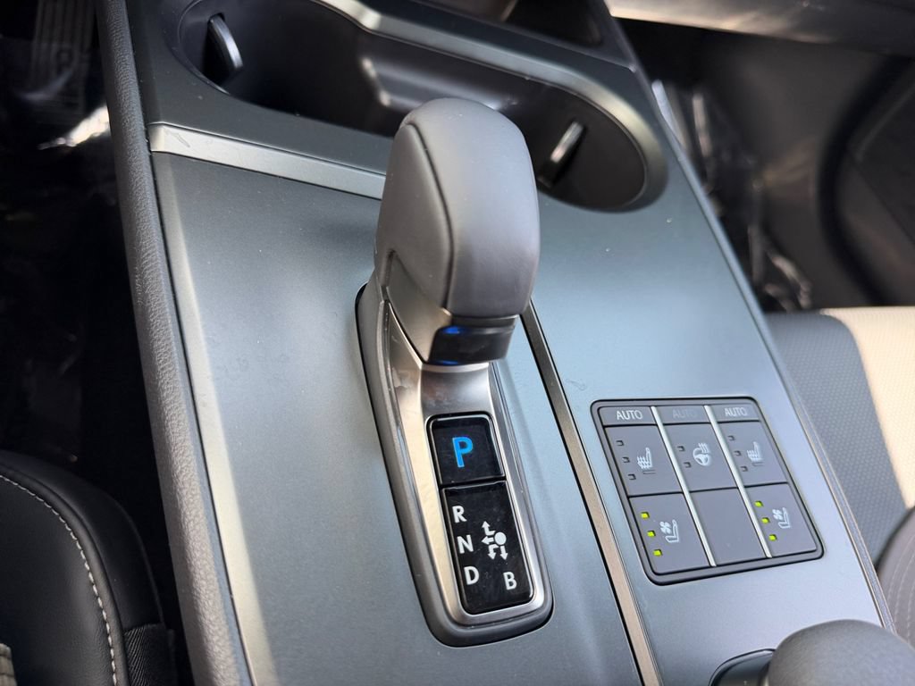 Certified 2026 Lexus UX 300h AWD w/ Accessory Package (2T) image 25