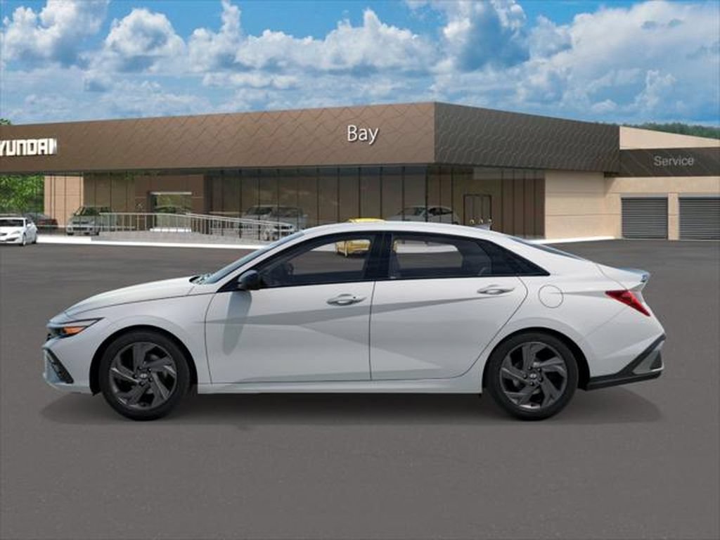 New 2026 Hyundai Elantra SEL Sport FWD image 3