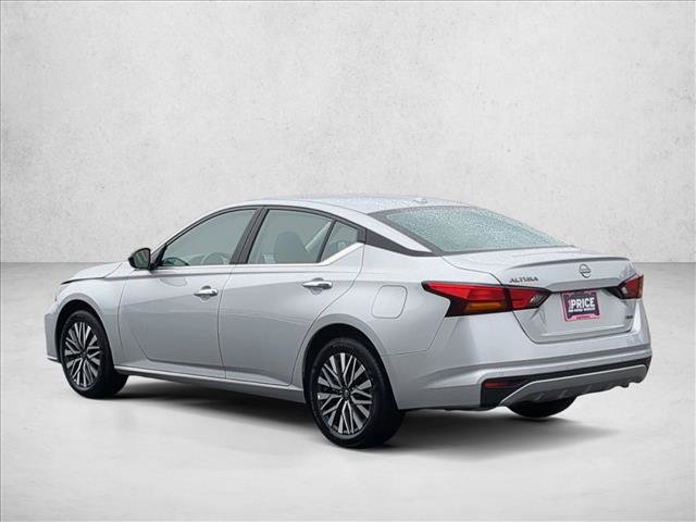 Used 2025 Nissan Altima 2.5 SV image 8
