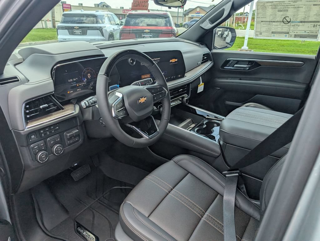 New 2026 Chevrolet Suburban High Country AWD/4WD image 13