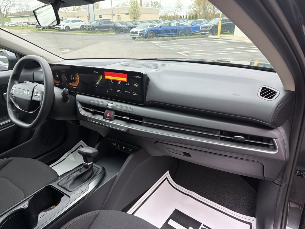 New 2026 Kia K4 LXS FWD image 12