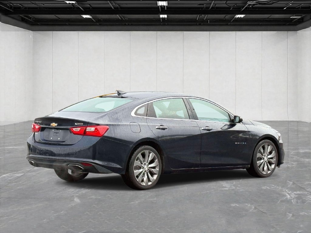 Used 2016 Chevrolet Malibu Premier w/ Driver Confidence Package II FWD image 5