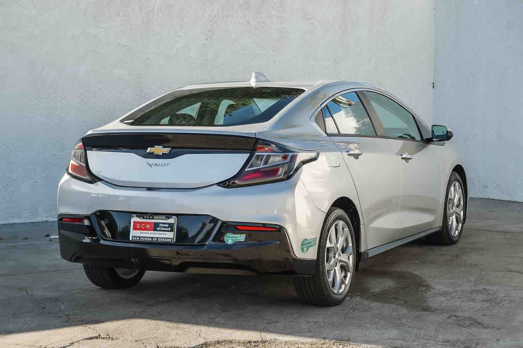Used 2017 Chevrolet Volt Premier w/ Driver Confidence II Package FWD image 4
