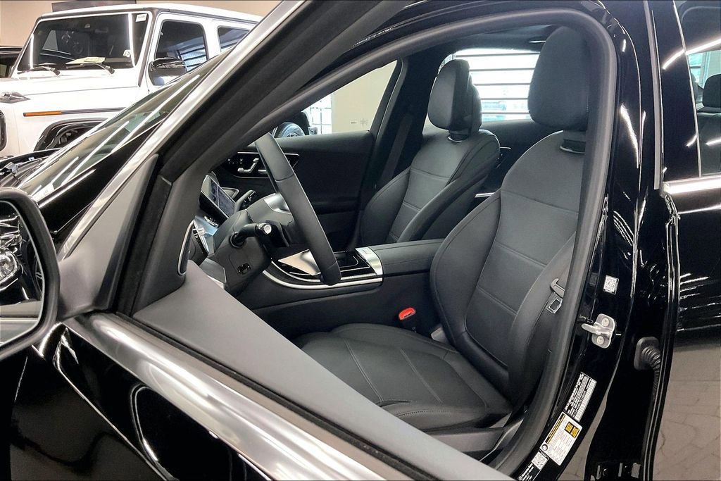 New 2026 Mercedes-Benz C 300 4MATIC Sedan image 9