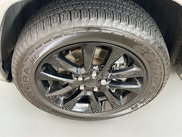 Used 2021 Jeep Grand Cherokee Laredo X AWD/4WD image 32