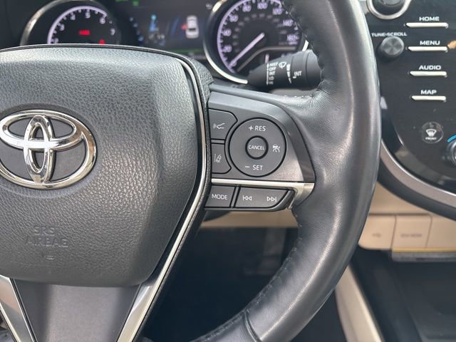 Used 2020 Toyota Camry XLE image 24