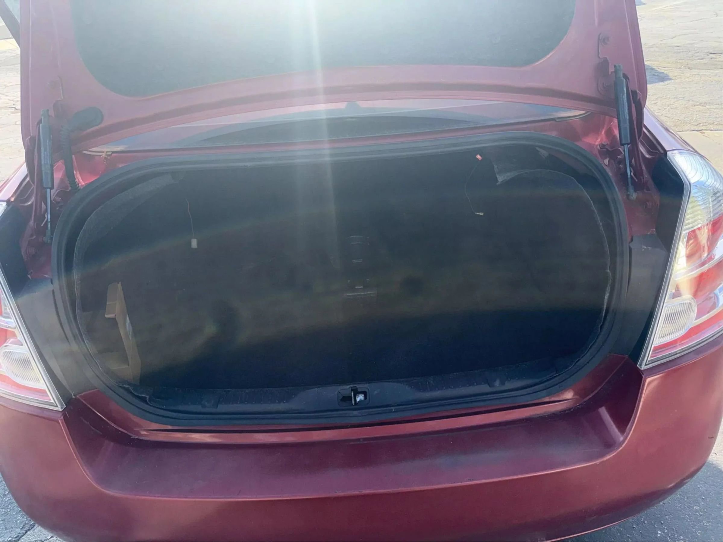 Used 2007 Nissan Sentra 2.0 SL w/ Sunroof Pkg image 12