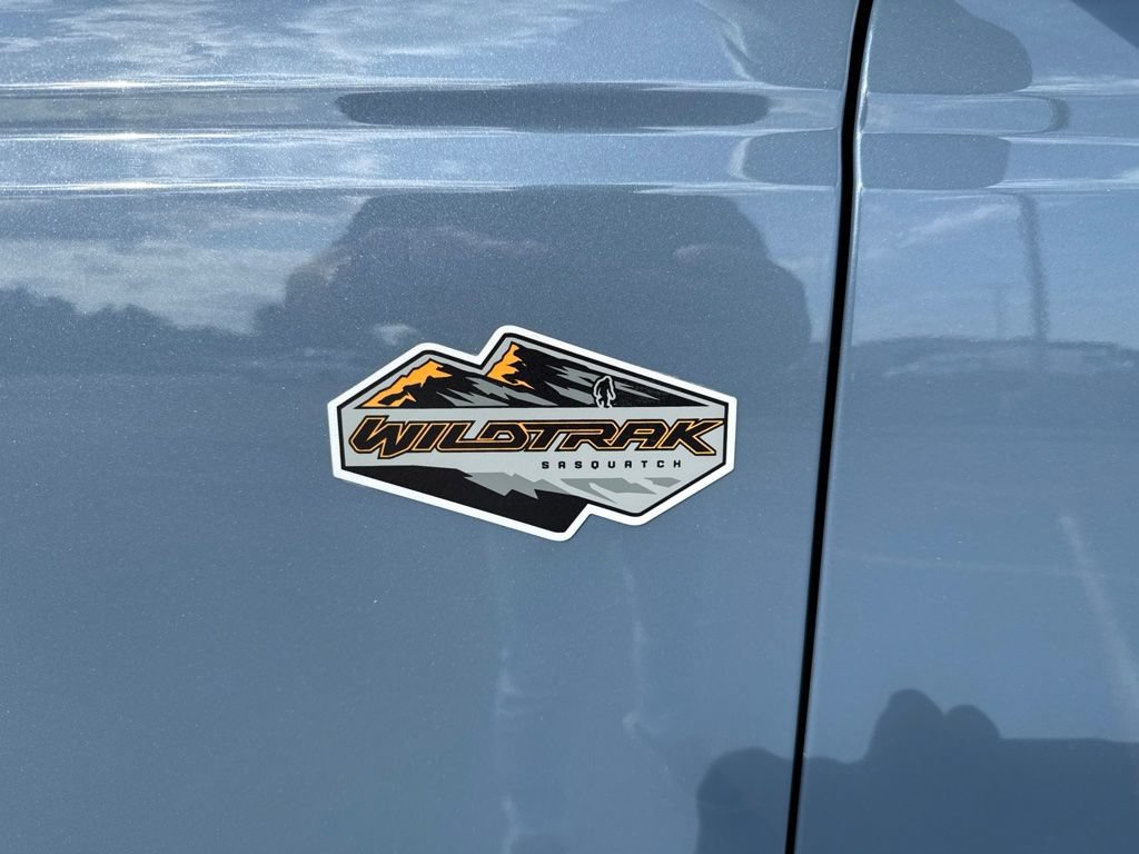 Used 2024 Ford Bronco Wildtrak AWD/4WD image 9