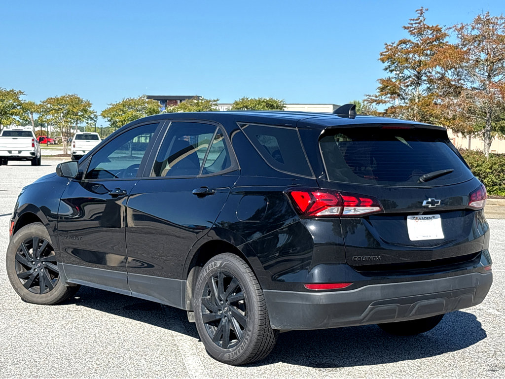 Used 2023 Chevrolet Equinox LS w/ Midnight Edition image 26