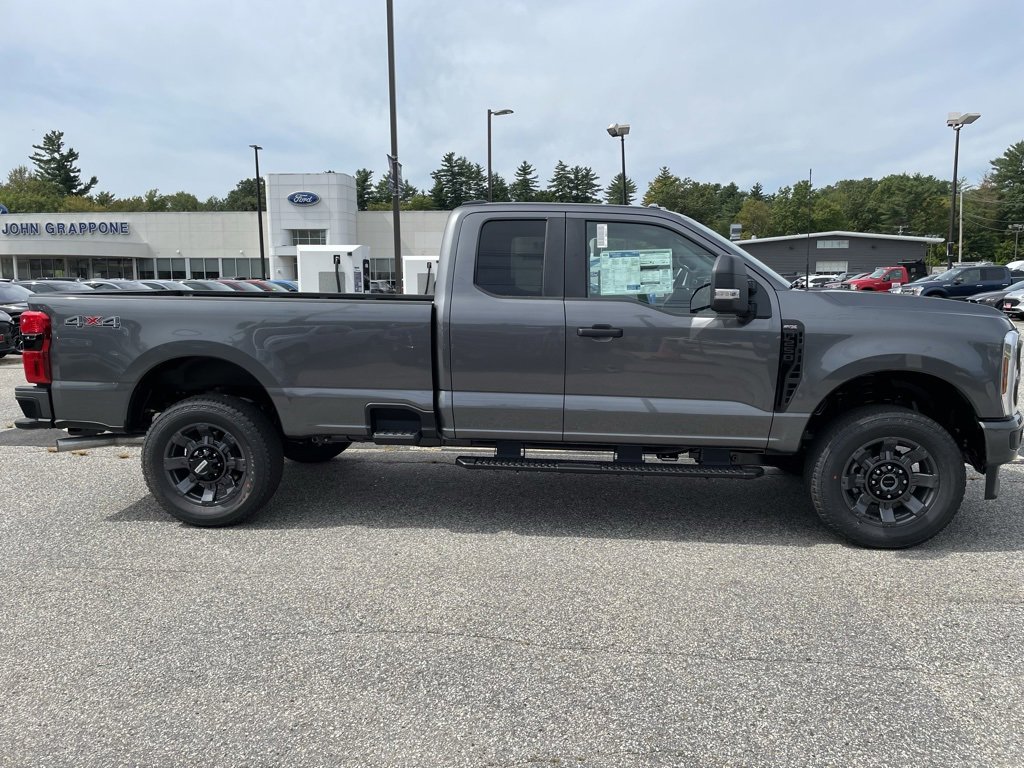 New 2026 Ford F250 XL image 3