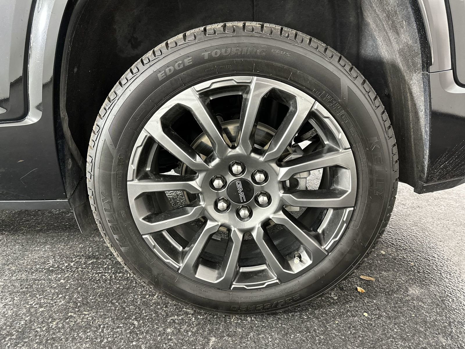 Used 2023 GMC Acadia Denali w/ Black Diamond Edition image 14