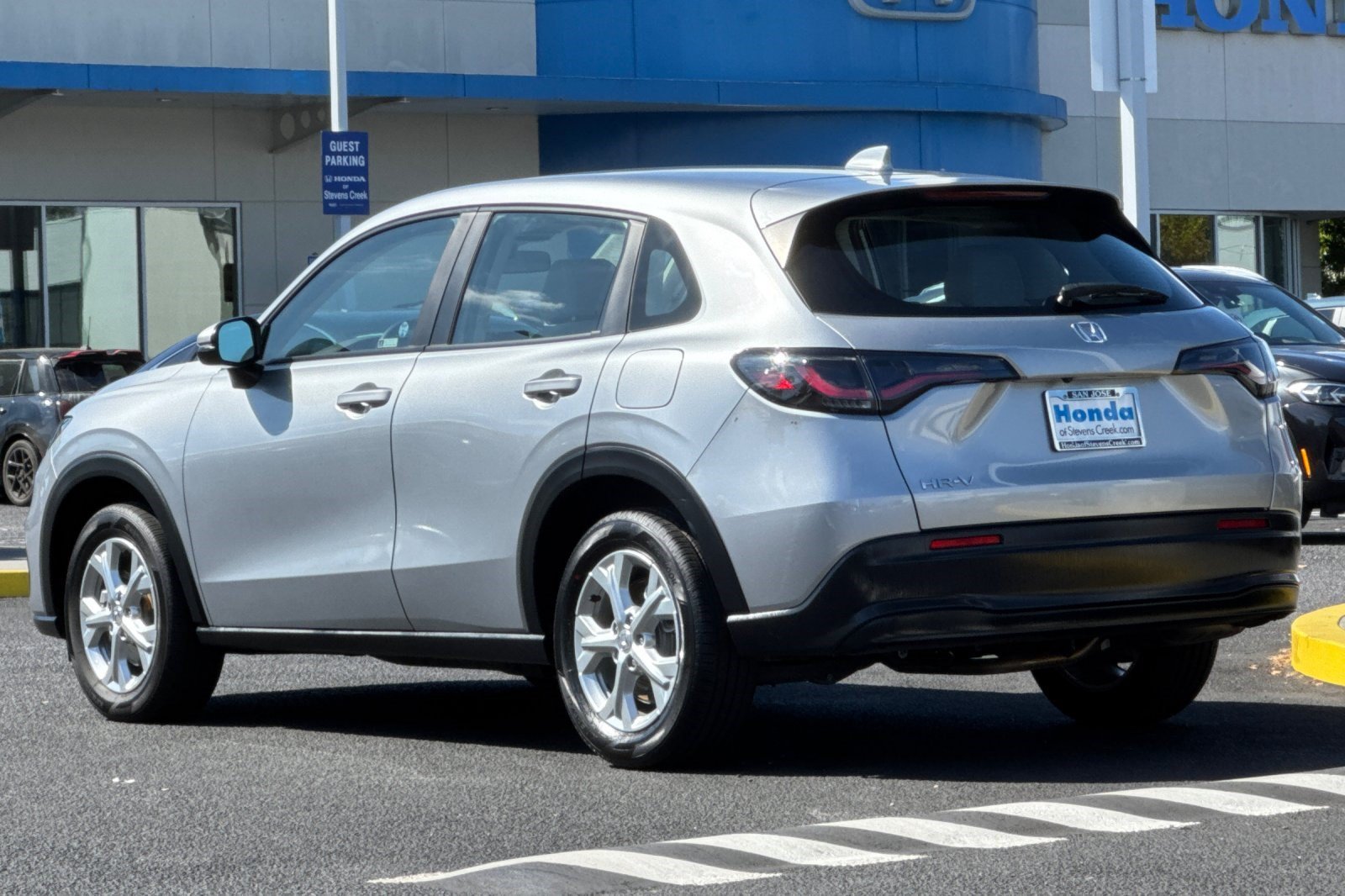 Used 2024 Honda HR-V LX image 3
