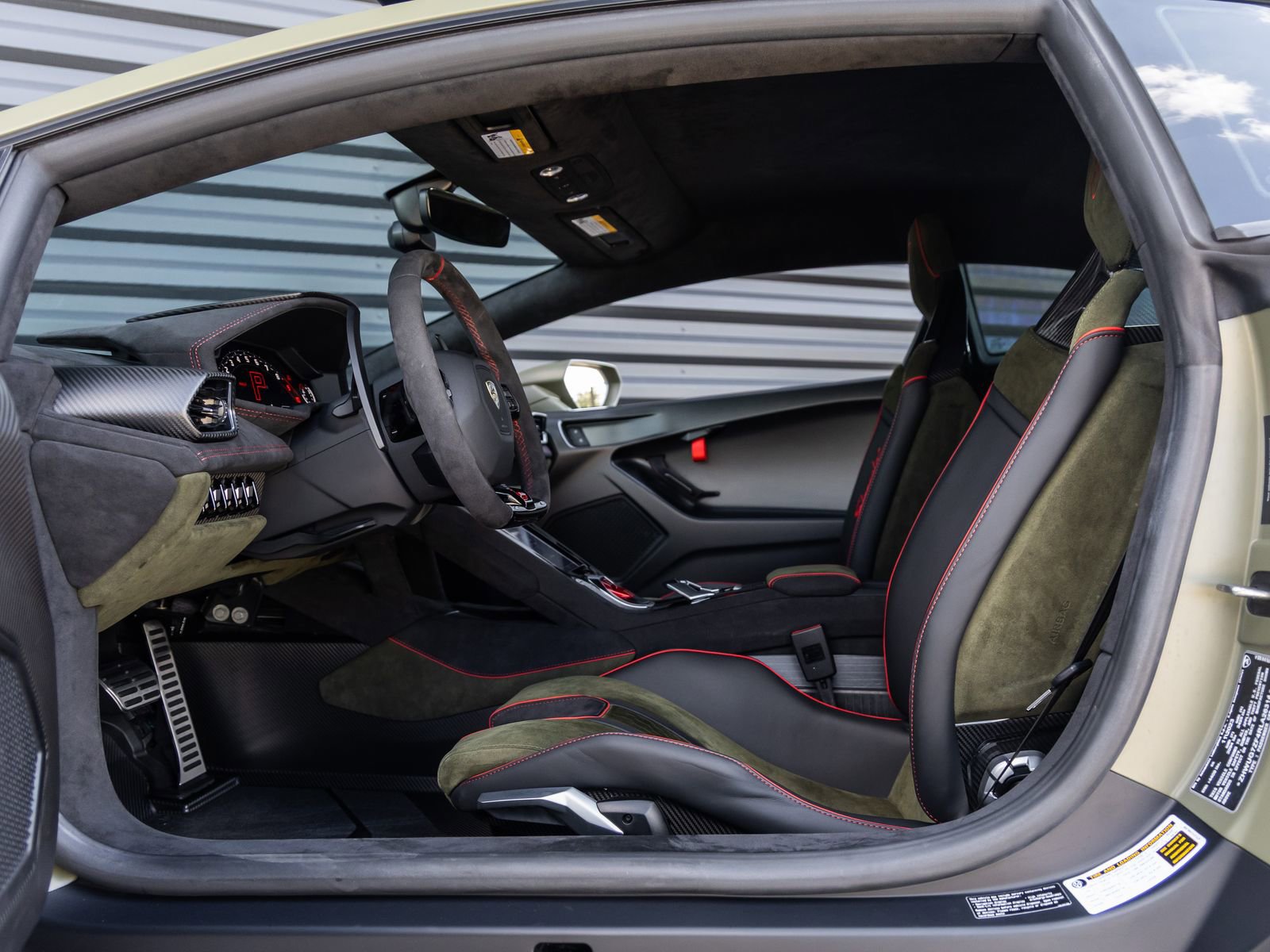 Used 2024 Lamborghini Huracan Sterrato AWD/4WD image 28