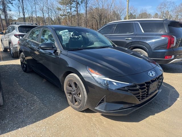 Used 2022 Hyundai Elantra SEL w/ Preferred Accessory Package image 1