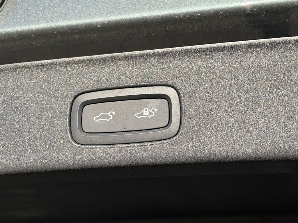 New 2027 Volvo EX60 Ultra AWD/4WD image 6