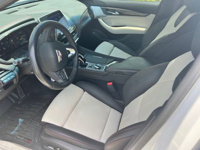 Used 2023 Cadillac CT5 Sport RWD image 2