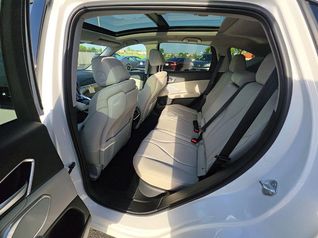 Used 2025 Acura RDX SH-AWD w/ Technology Package image 28