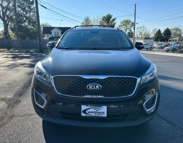 Used 2017 Kia Sorento LX image 2